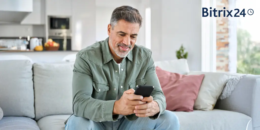 IA no Trabalho Híbrido: Como a Inteligência Artificial Está Transformando as Dinâmicas de Equipe no Brasil