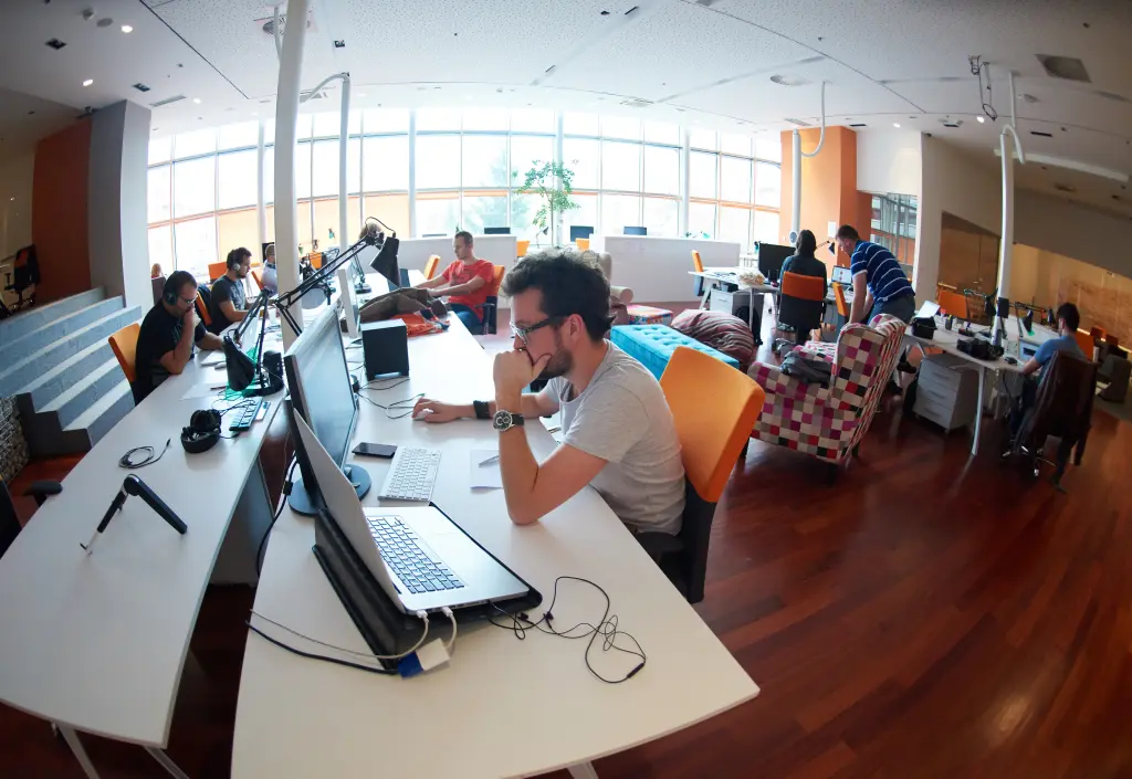 Top 8 benefícios da automação de RH: Potencializando a agilidade organizacional