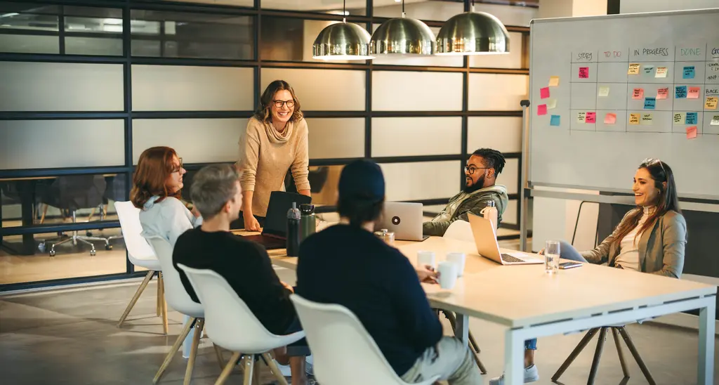 O melhor CRM para pequenas empresas é o que a equipe usa: como orçar a adoção, não só os recursos O melhor CRM para pequenas empresas é o que a equipe usa: como orçar a adoção, não só os recursos