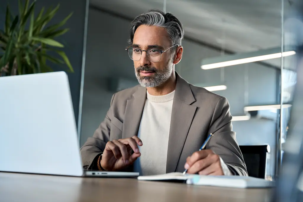 6 Pilares Para uma Previsão de Receita Sem Reuniões de Forecast: o Playbook Brasileiro